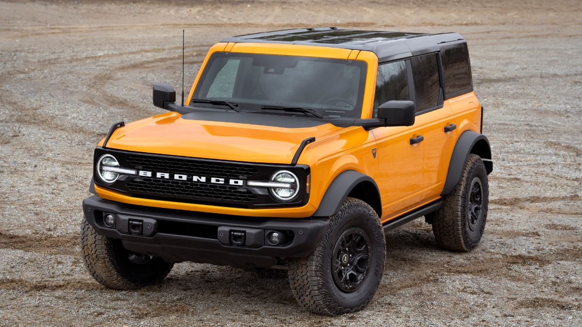 2026-ford-bronco-yellow.jpg