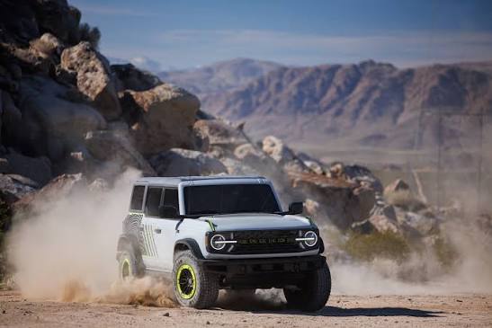 2027-bronco-off-road.jpg